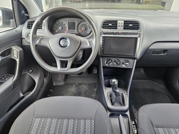 Volkswagen Polo V Рестайлинг с пробегом 2015 года, цена 955 000 рублей, 148550 км, седан, Автокод Объявления