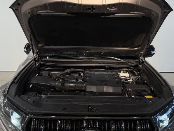 Toyota Land Cruiser Prado 150 Series Рестайлинг 3 с пробегом 2021 года, цена 9 400 000 рублей, 126332 км, внедорожник, Автокод Объявления