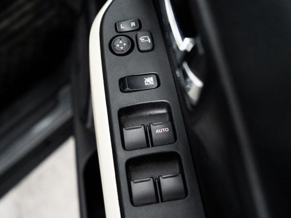 Suzuki Xbee I с пробегом 2018 года, цена 1 375 000 рублей, 140352 км, внедорожник, Автокод Объявления