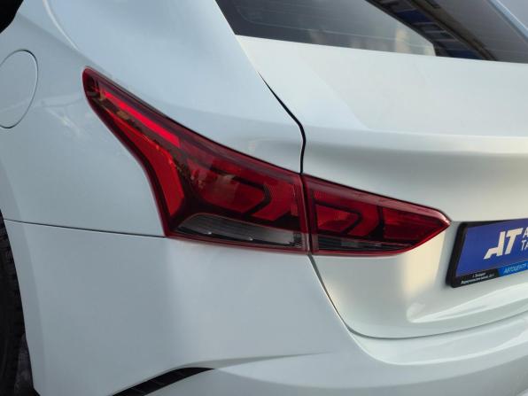 Hyundai Solaris II Рестайлинг с пробегом 2020 года, цена 1 670 000 рублей, 60000 км, седан, Автокод Объявления