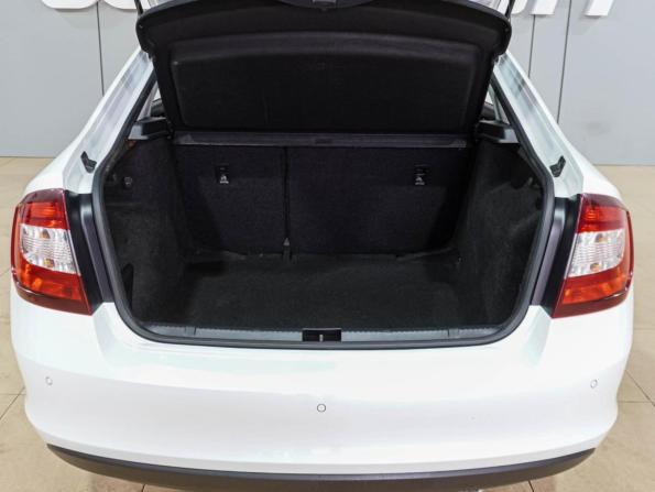 Skoda Rapid I Рестайлинг с пробегом 2019 года, цена 1 359 000 рублей, 76026 км, лифтбек, Автокод Объявления