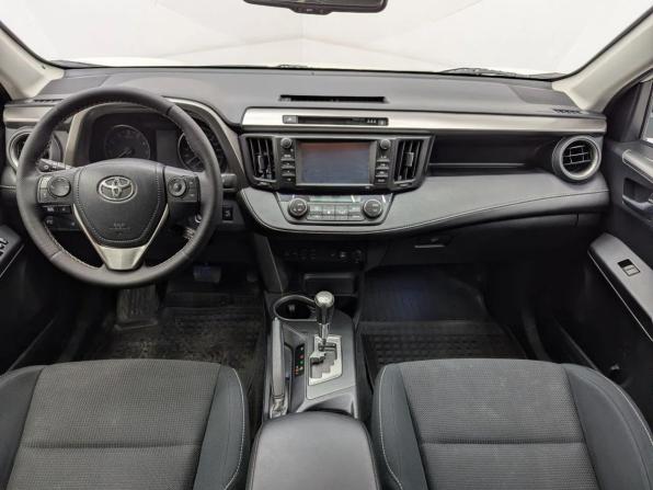 Toyota RAV4 IV (XA40) Рестайлинг с пробегом 2016 года, цена 2 295 000 рублей, 83030 км, внедорожник, Автокод Объявления