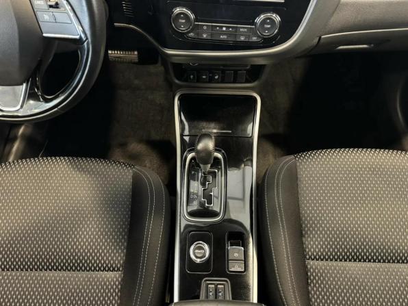 Mitsubishi Outlander III Рестайлинг 3 с пробегом 2019 года, цена 2 340 000 рублей, 80004 км, внедорожник, Автокод Объявления