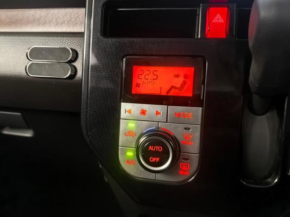 Toyota Roomy I с пробегом 2018 года, цена 1 099 000 рублей, 118996 км, минивэн, Автокод Объявления