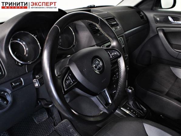 Skoda Yeti I Рестайлинг с пробегом 2017 года, цена 1 297 000 рублей, 216144 км, внедорожник, Автокод Объявления