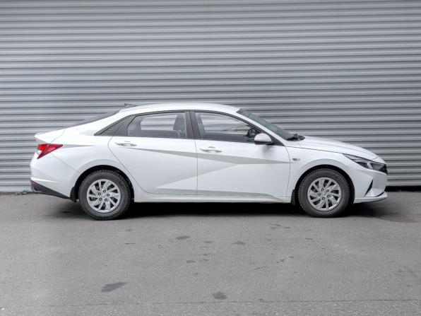 Hyundai Elantra VII (CN7) с пробегом 2022 года, цена 1 960 000 рублей, 70157 км, седан, Автокод Объявления