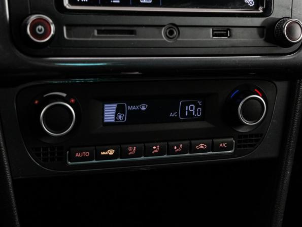 Volkswagen Polo V Рестайлинг с пробегом 2019 года, цена 1 199 000 рублей, 129063 км, седан, Автокод Объявления