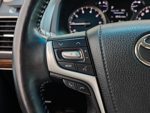 Toyota Land Cruiser Prado 150 Series Рестайлинг 3 с пробегом 2021 года, цена 7 780 000 рублей, 110026 км, внедорожник, Автокод Объявления