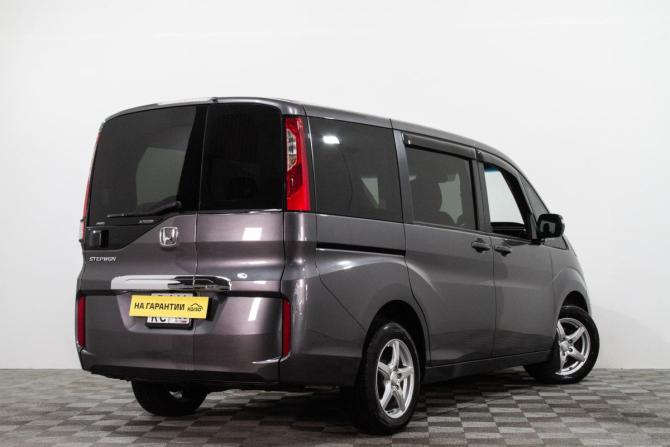 Honda Stepwgn V с пробегом 2019 года, цена 2 129 000 рублей, 114838 км, минивэн, Автокод Объявления