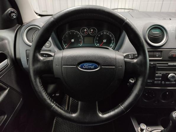 Ford Fusion I Рестайлинг с пробегом 2008 года, цена 345 000 рублей, 227161 км, хэтчбек, Автокод Объявления