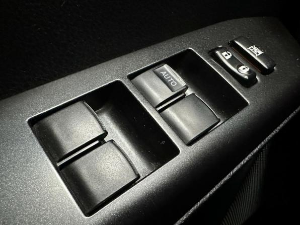 Toyota RAV4 IV (XA40) Рестайлинг с пробегом 2016 года, цена 2 340 000 рублей, 105994 км, внедорожник, Автокод Объявления