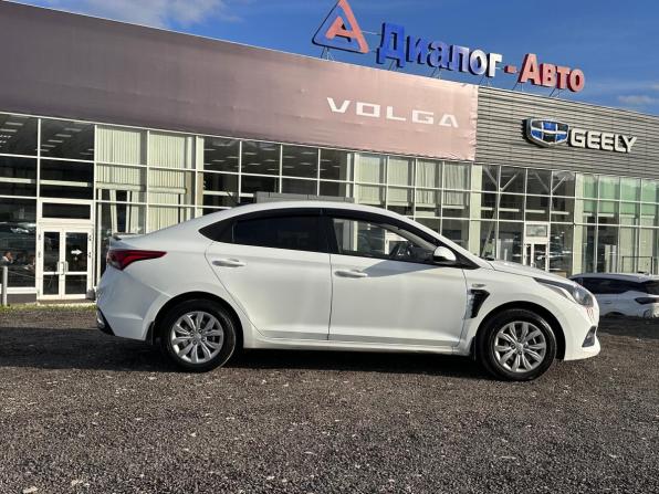 Hyundai Solaris II с пробегом 2017 года, цена 1 060 000 рублей, 194638 км, седан, Автокод Объявления