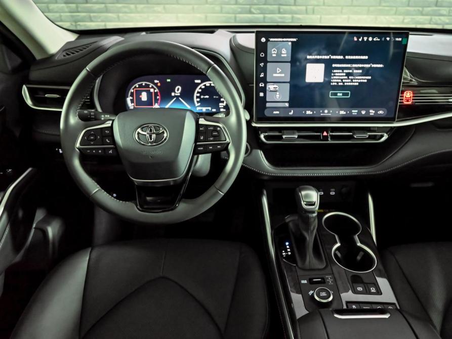 Toyota Highlander IV (XU70) Екатеринбург  - изображение 17