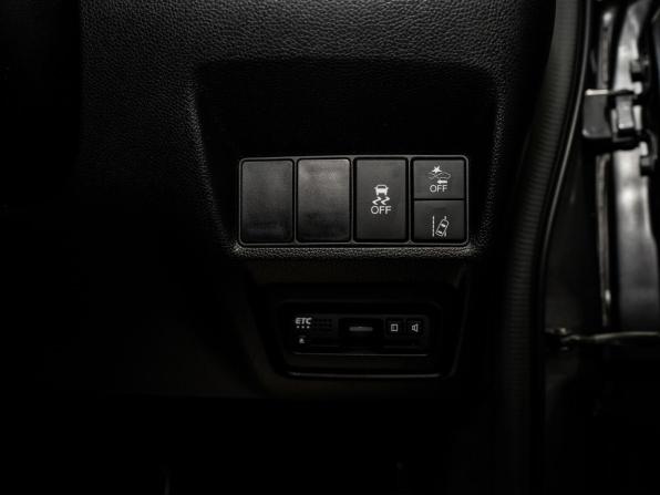 Honda Stepwgn V Рестайлинг с пробегом 2018 года, цена 2 180 000 рублей, 91020 км, минивэн, Автокод Объявления