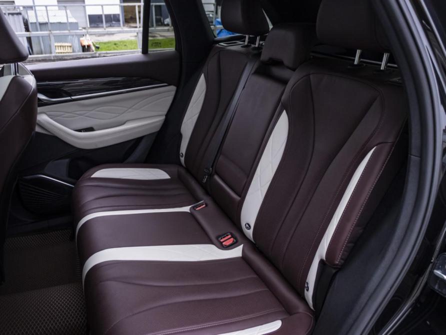 Geely Monjaro I Москва  - изображение 16
