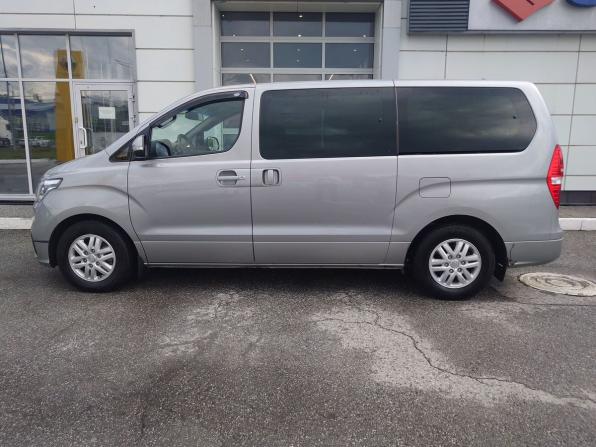 Hyundai H-1 II Рестайлинг 2 с пробегом 2020 года, цена 3 356 000 рублей, 250894 км, минивэн, Автокод Объявления