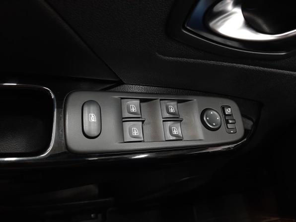 Renault Kaptur I Рестайлинг с пробегом 2021 года, цена 1 670 000 рублей, 83189 км, внедорожник, Автокод Объявления