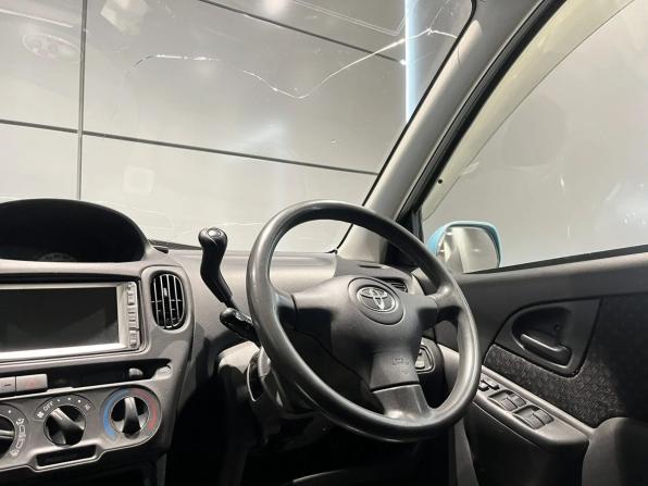 Toyota FunCargo с пробегом 2004 года, цена 550 000 рублей, 341740 км, компактвэн, Автокод Объявления