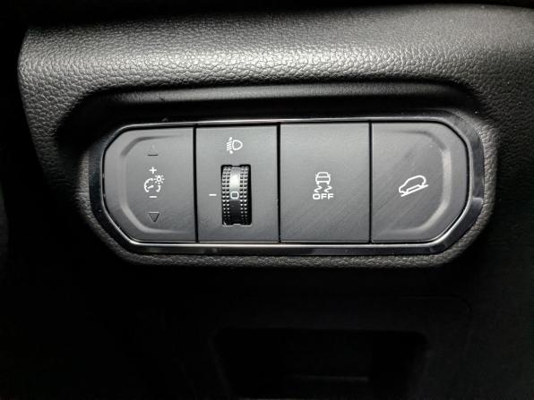 Haval Jolion I Рестайлинг с пробегом 2024 года, цена 2 200 000 рублей, 13060 км, внедорожник, Автокод Объявления