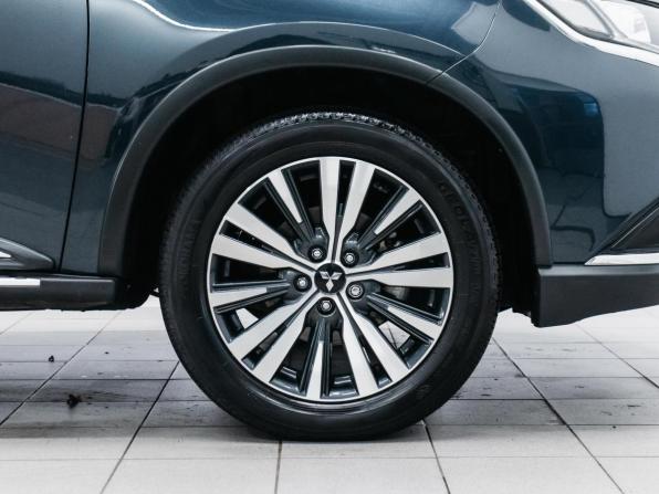Mitsubishi Outlander III Рестайлинг 3 с пробегом 2019 года, цена 2 199 000 рублей, 99070 км, внедорожник, Автокод Объявления