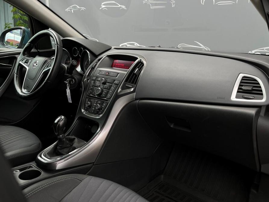 Opel Astra J Рестайлинг Санкт-Петербург  - изображение 7