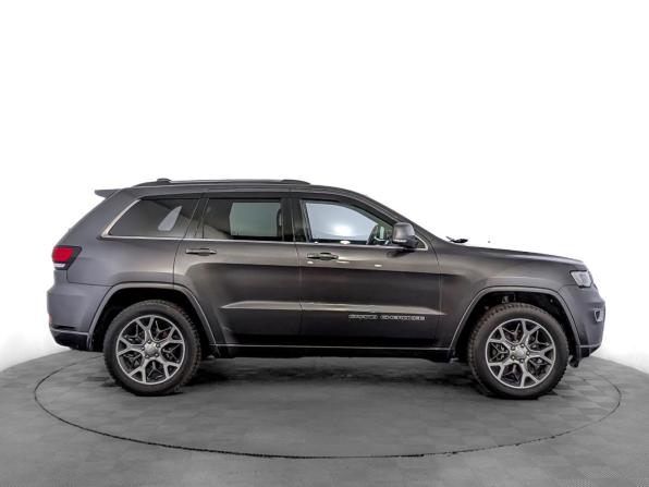Jeep Grand Cherokee IV (WK2) Рестайлинг с пробегом 2019 года, цена 3 200 000 рублей, 200644 км, внедорожник, Автокод Объявления