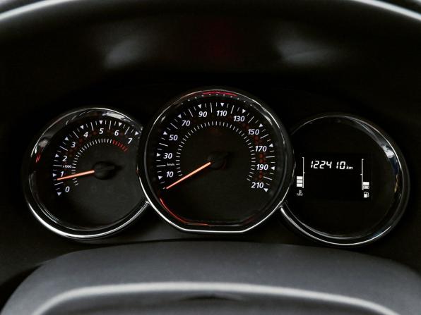 Renault Sandero II Рестайлинг с пробегом 2021 года, цена 1 175 000 рублей, 122409 км, хэтчбек, Автокод Объявления