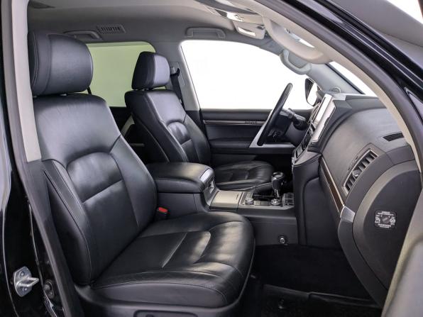 Toyota Land Cruiser 200 Series Рестайлинг 2 с пробегом 2016 года, цена 5 880 000 рублей, 107558 км, внедорожник, Автокод Объявления