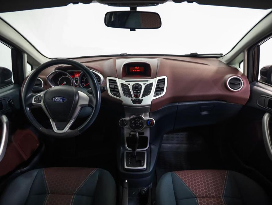 Ford Fiesta Mk6 Санкт-Петербург  - изображение 9