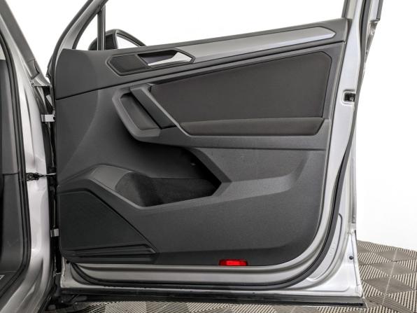 Volkswagen Tiguan II с пробегом 2019 года, цена 2 850 000 рублей, 100450 км, внедорожник, Автокод Объявления