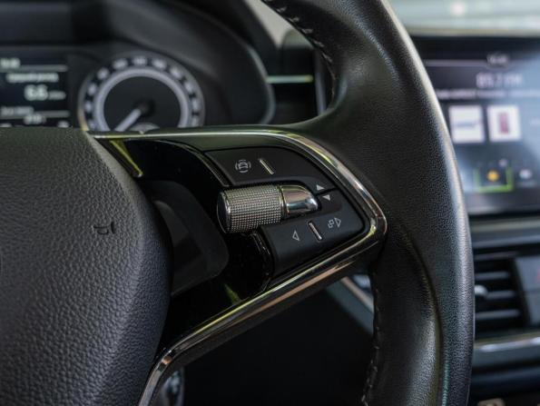 Skoda Rapid II с пробегом 2021 года, цена 1 475 000 рублей, 114107 км, лифтбек, Автокод Объявления