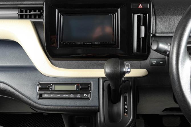 Suzuki Solio IV с пробегом 2021 года, цена 1 369 000 рублей, 132542 км, микровэн, Автокод Объявления