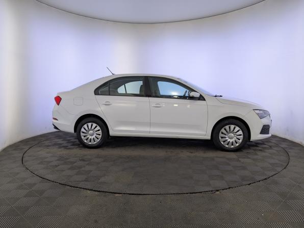 Skoda Rapid II с пробегом 2022 года, цена 1 750 000 рублей, 87379 км, лифтбек, Автокод Объявления