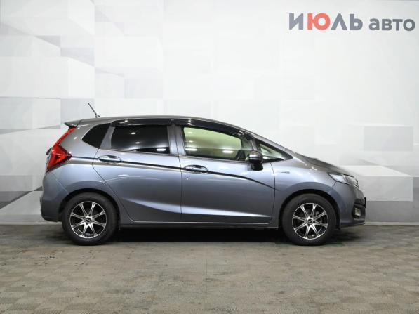 Honda Fit III Рестайлинг с пробегом 2018 года, цена 1 350 000 рублей, 131368 км, хэтчбек, Автокод Объявления