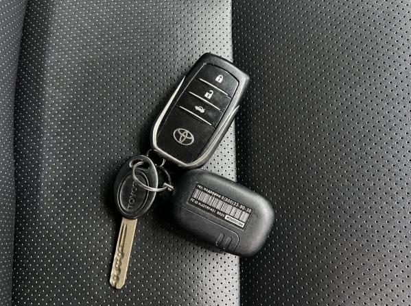 Toyota Camry VII (XV50) Рестайлинг с пробегом 2016 года, цена 1 770 000 рублей, 171300 км, седан, Автокод Объявления