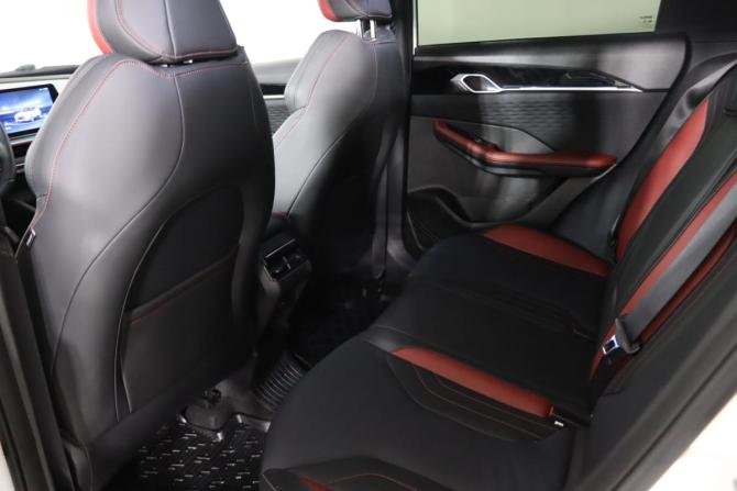 Geely Coolray I Рестайлинг с пробегом 2024 года, цена 2 299 990 рублей, 19517 км, внедорожник, Автокод Объявления