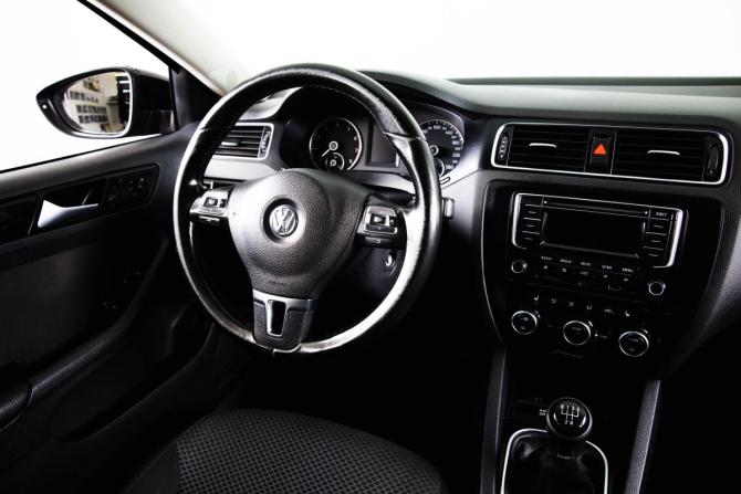 Volkswagen Jetta VI с пробегом 2013 года, цена 949 000 рублей, 253133 км, седан, Автокод Объявления