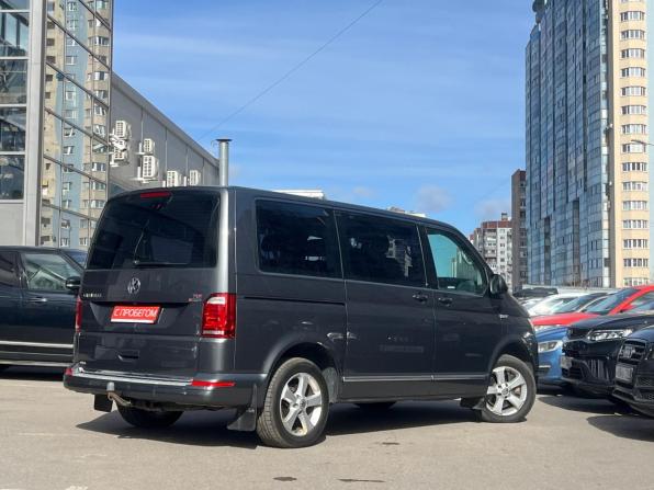 Volkswagen Caravelle T6 с пробегом 2017 года, цена 3 449 000 рублей, 155500 км, минивэн, Автокод Объявления