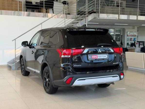 Mitsubishi Outlander III Рестайлинг 3 с пробегом 2019 года, цена 2 099 900 рублей, 165000 км, внедорожник, Автокод Объявления