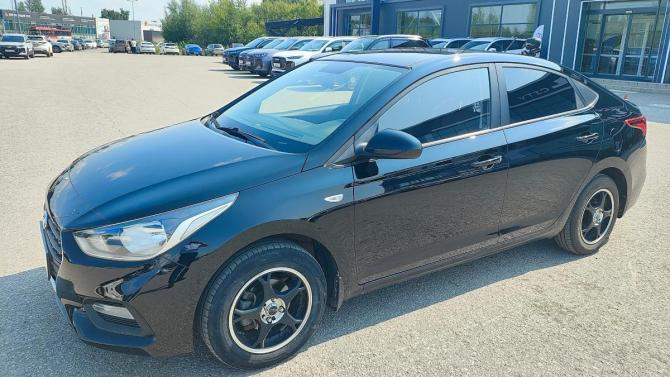Hyundai Solaris II с пробегом 2018 года, цена 1 135 000 рублей, 59000 км, седан, Автокод Объявления