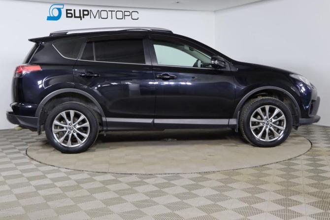 Toyota RAV4 IV (XA40) Рестайлинг с пробегом 2017 года, цена 2 569 990 рублей, 104302 км, внедорожник, Автокод Объявления