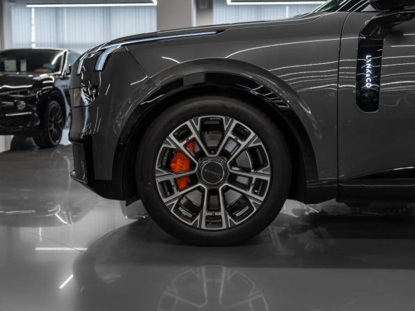 Lynk &amp; Co 900 с пробегом 2026 года, цена 7 900 000 рублей, 31 км, внедорожник, Автокод Объявления