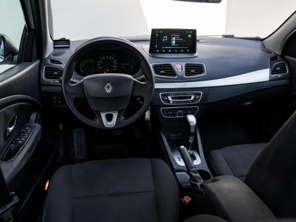 Renault Fluence I с пробегом 2011 года, цена 850 000 рублей, 180369 км, седан, Автокод Объявления