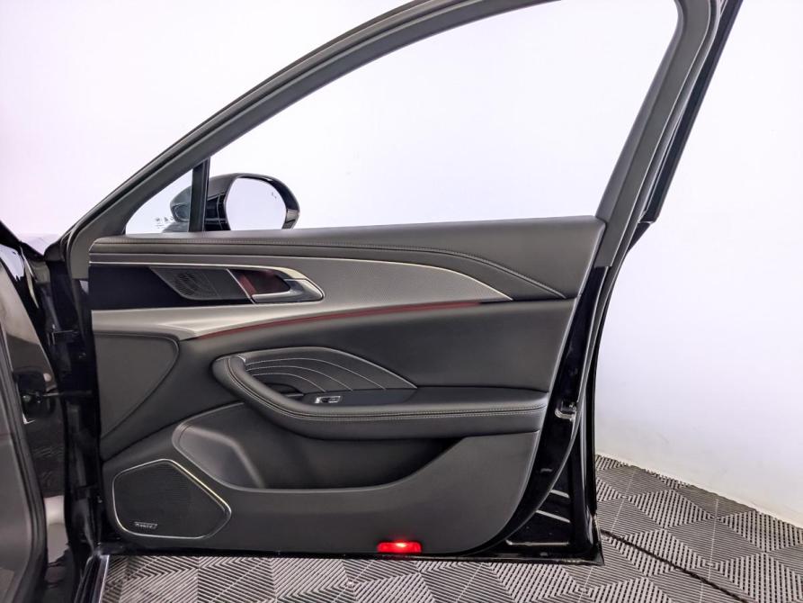 Hongqi H5 II Москва  - изображение 25