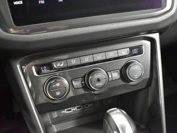 Volkswagen Tiguan II с пробегом 2018 года, цена 3 814 900 рублей, 91797 км, внедорожник, Автокод Объявления