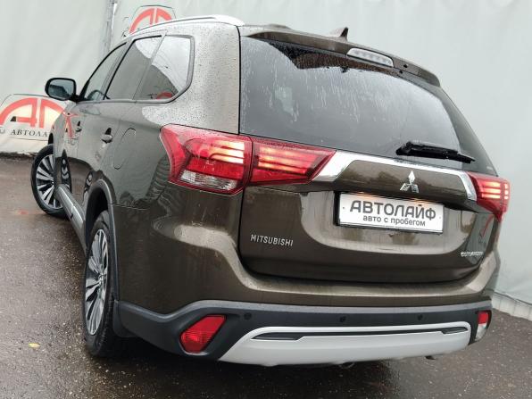 Mitsubishi Outlander III Рестайлинг 3 с пробегом 2019 года, цена 1 949 000 рублей, 121894 км, внедорожник, Автокод Объявления