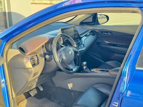 Toyota C-HR I с пробегом 2018 года, цена 1 650 000 рублей, 122587 км, внедорожник, Автокод Объявления