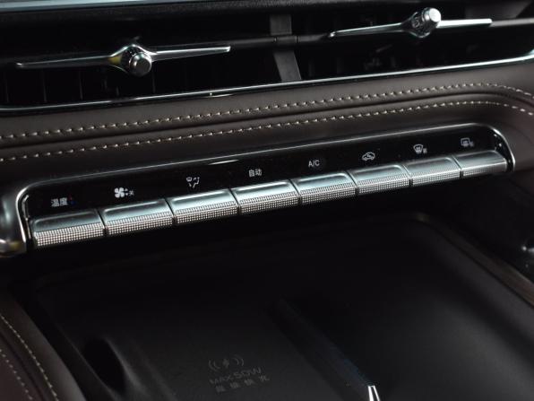 Geely Monjaro I Рестайлинг 2 с пробегом 2026 года, цена 3 999 995 рублей, 49 км, внедорожник, Автокод Объявления