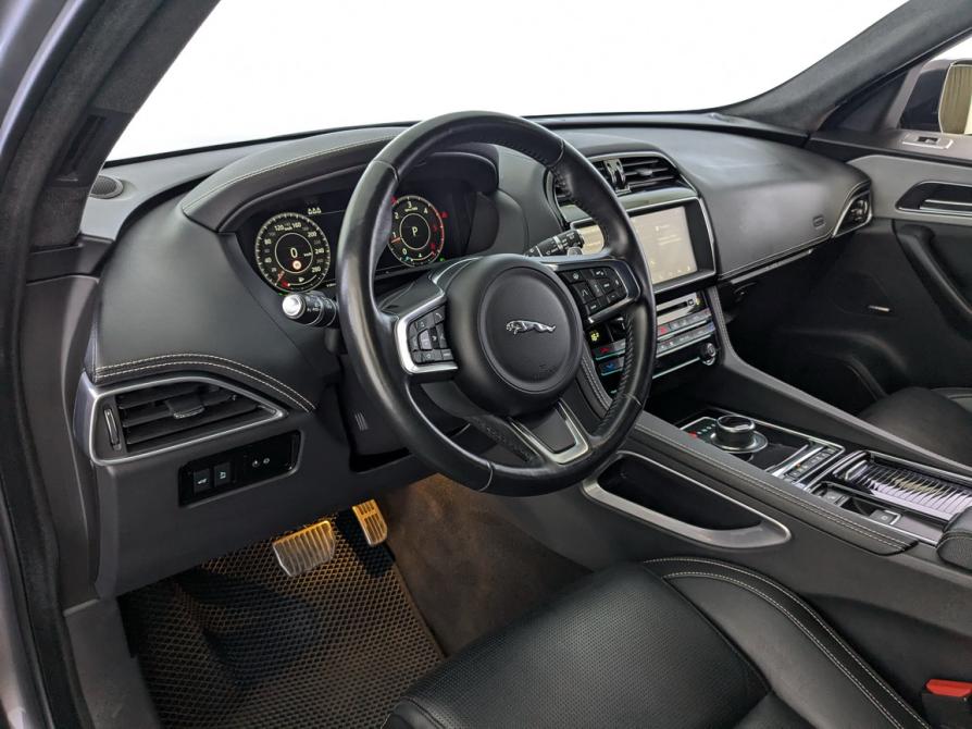 Jaguar F-Pace I Москва  - изображение 21