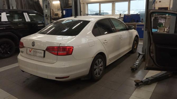 Volkswagen Jetta VI Рестайлинг с пробегом 2015 года, цена 590 000 рублей, 356090 км, седан, Автокод Объявления